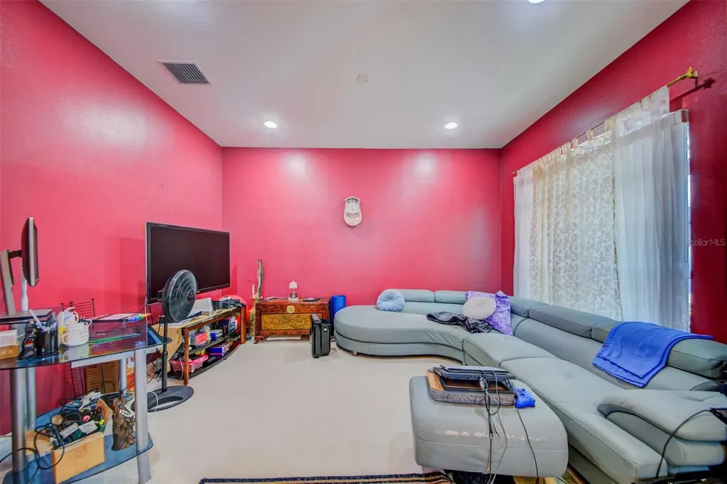 306 Carriage Oak Place Seffner FL 33584