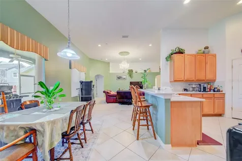 306 Carriage Oak Place Seffner FL 33584