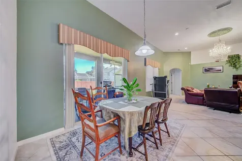 306 Carriage Oak Place Seffner FL 33584
