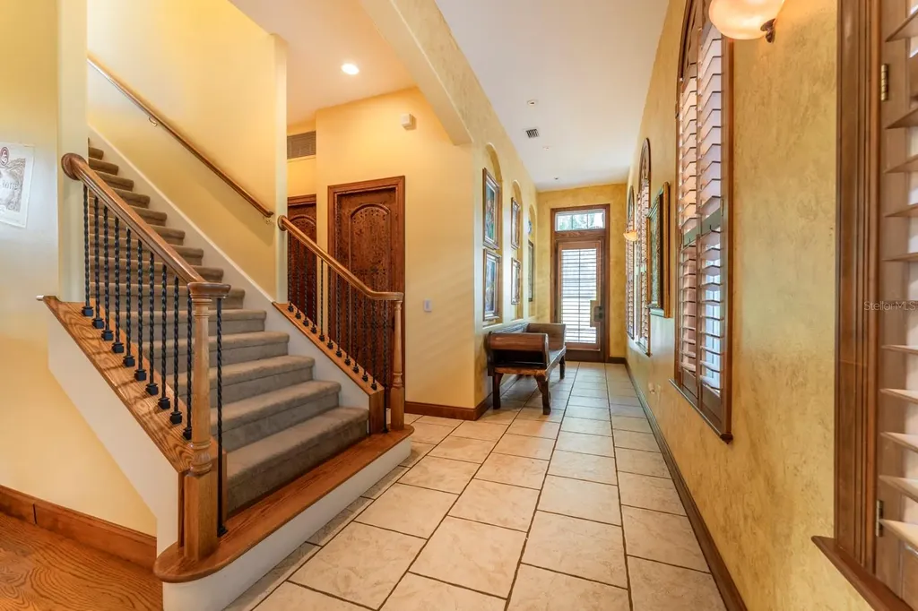 543 Isleworth Close Tarpon Springs FL 34688