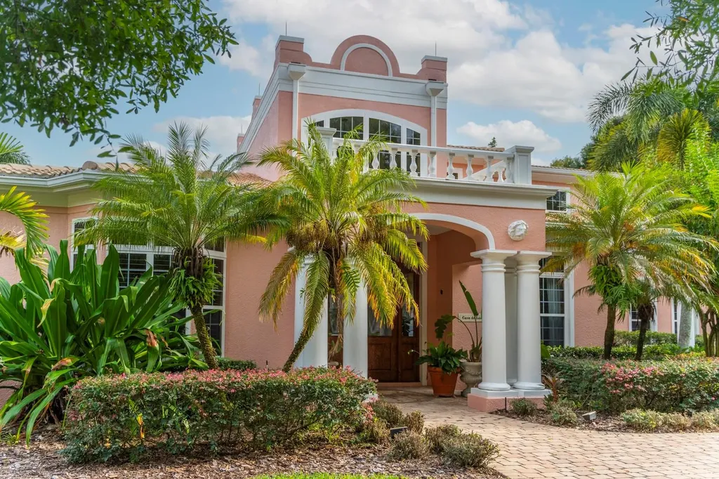 543 Isleworth Close Tarpon Springs FL 34688