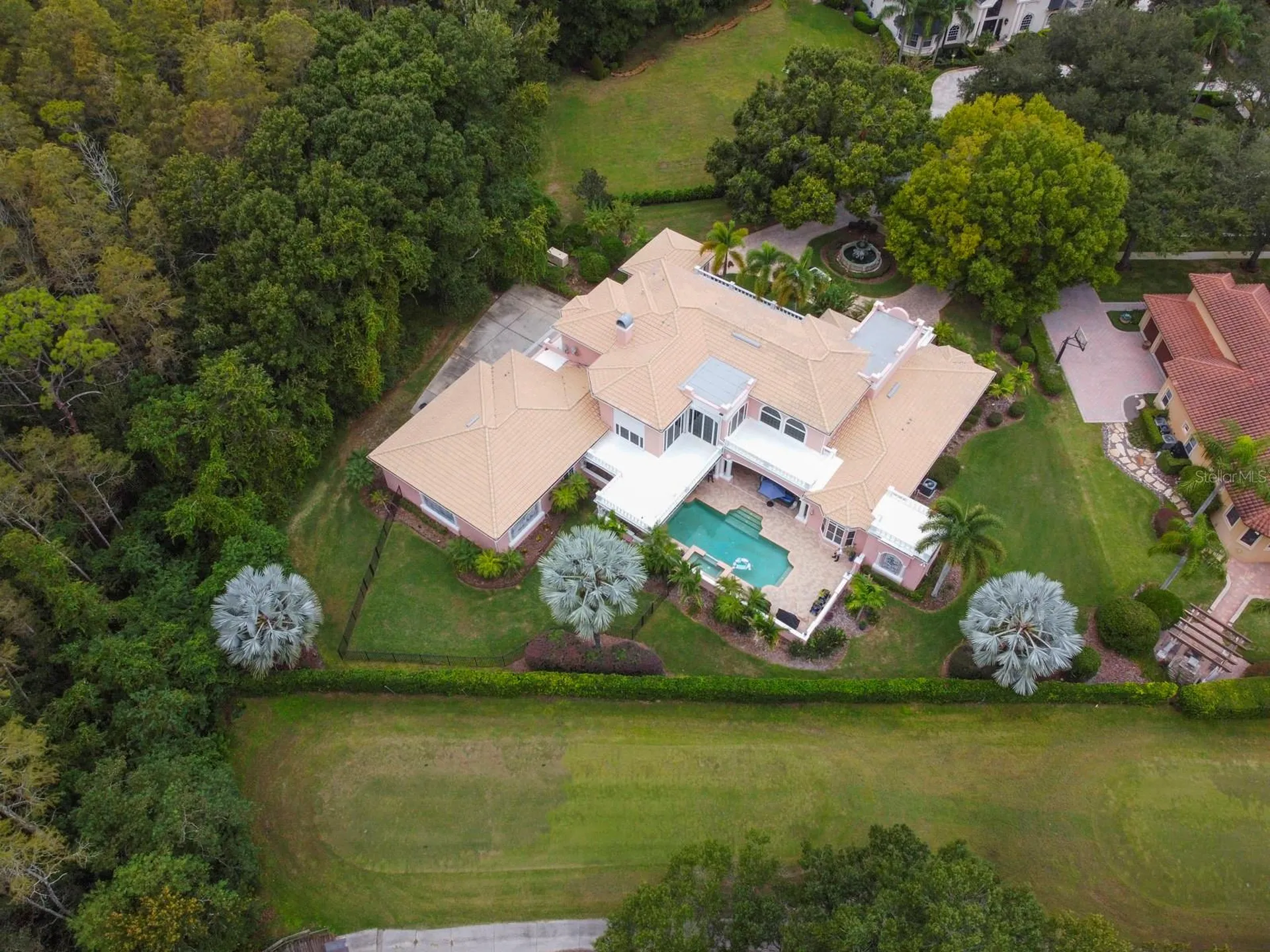 543 Isleworth Close Tarpon Springs FL 34688