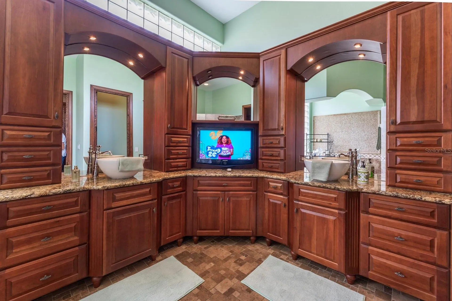 543 Isleworth Close Tarpon Springs FL 34688