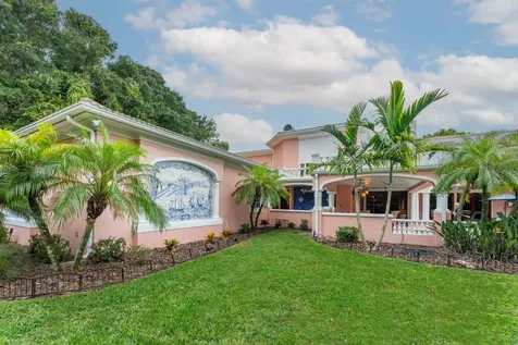 543 Isleworth Close Tarpon Springs FL 34688