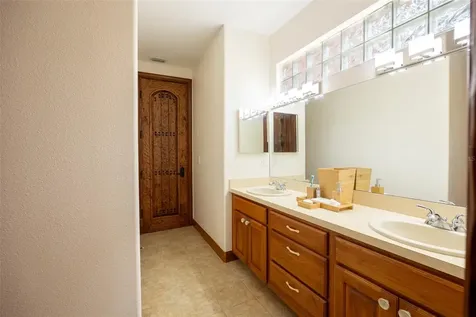 543 Isleworth Close Tarpon Springs FL 34688