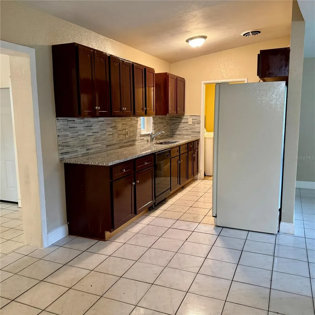 5715 Elon Drive Orlando FL 32808