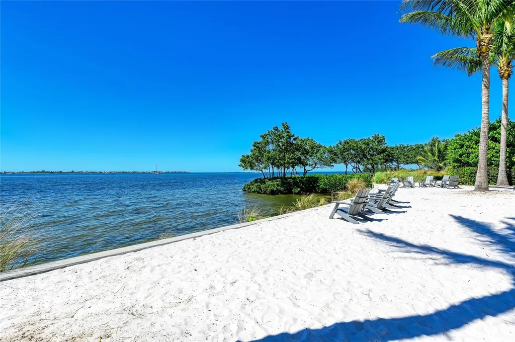 267 Sapphire Lake Drive Bradenton FL 34209