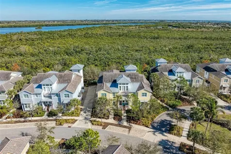 267 Sapphire Lake Drive Bradenton FL 34209