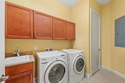 267 Sapphire Lake Drive Bradenton FL 34209