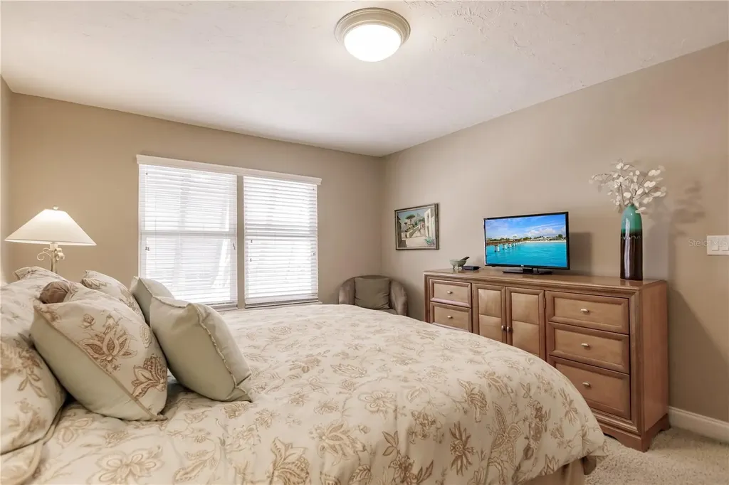 6052 W Peppertree Way Sarasota FL 34242
