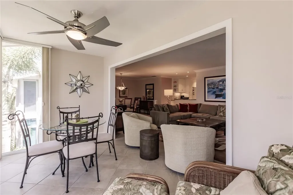6052 W Peppertree Way Sarasota FL 34242