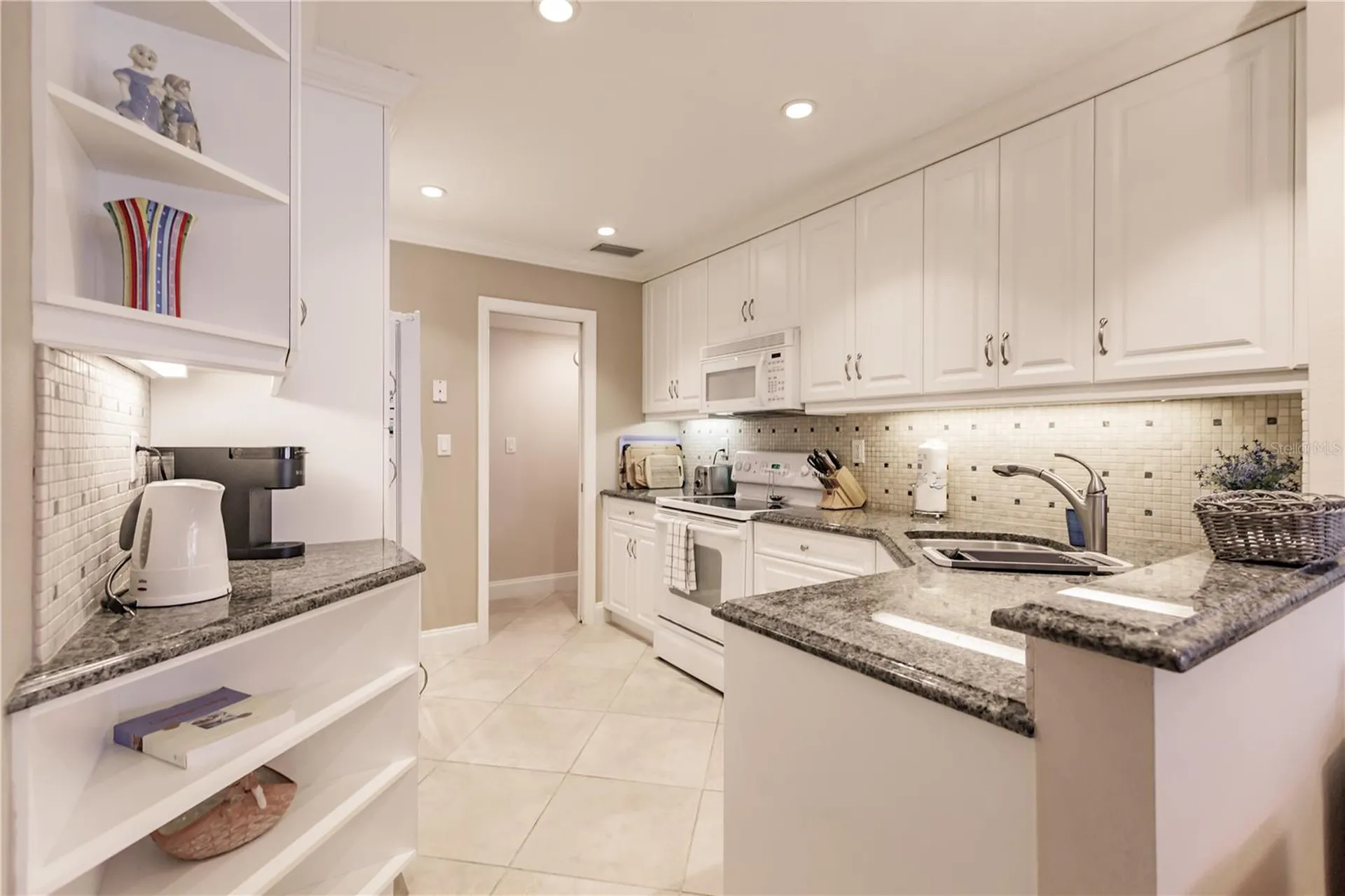 6052 W Peppertree Way Sarasota FL 34242