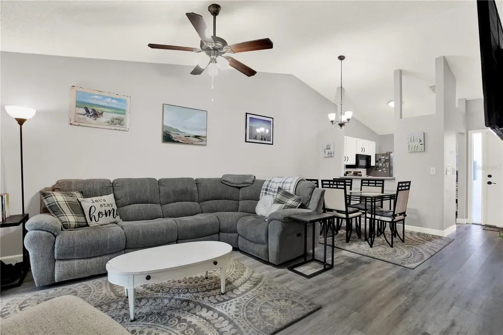 3294 Cloverplace Drive Palm Harbor FL 34684