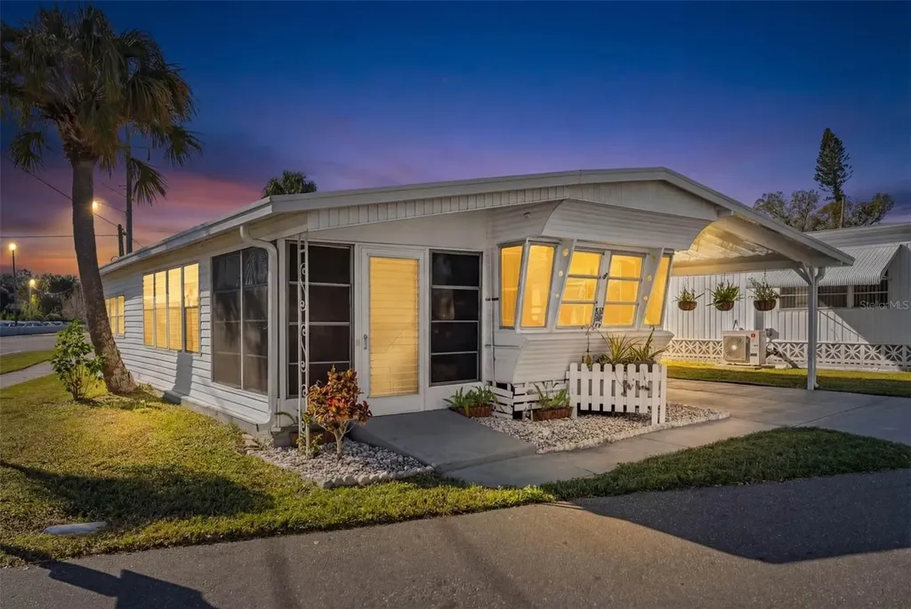 1100 University Parkway Sarasota FL 34234