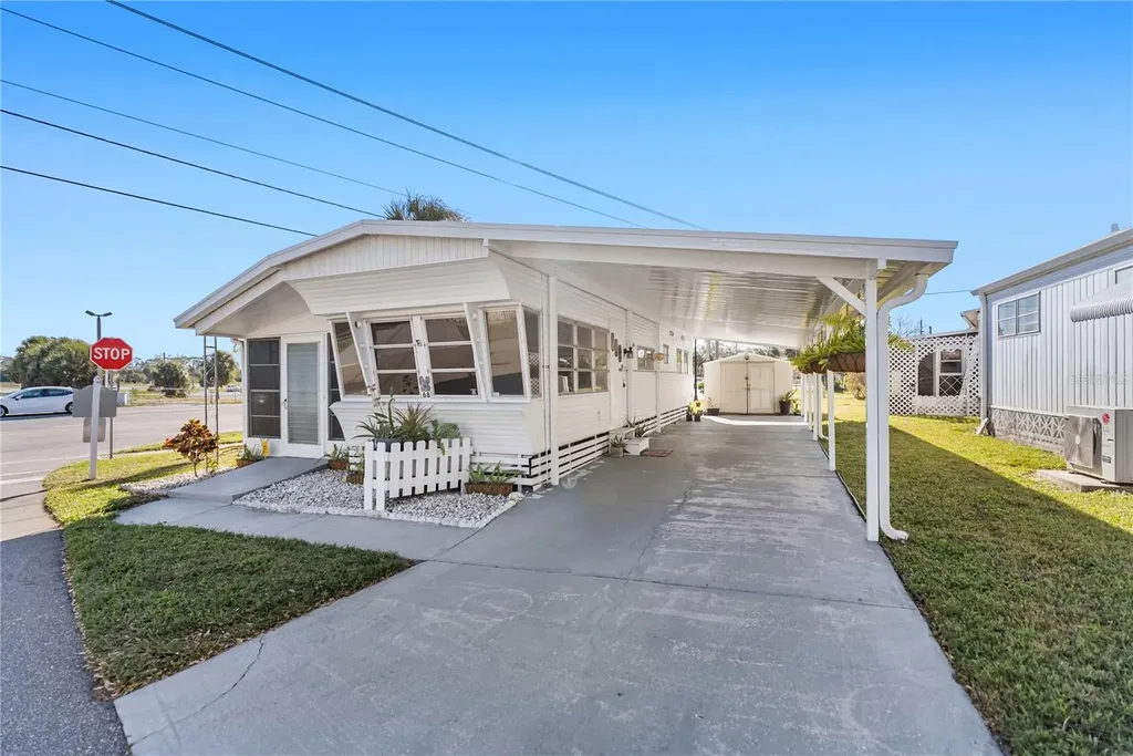 1100 University Parkway Sarasota FL 34234