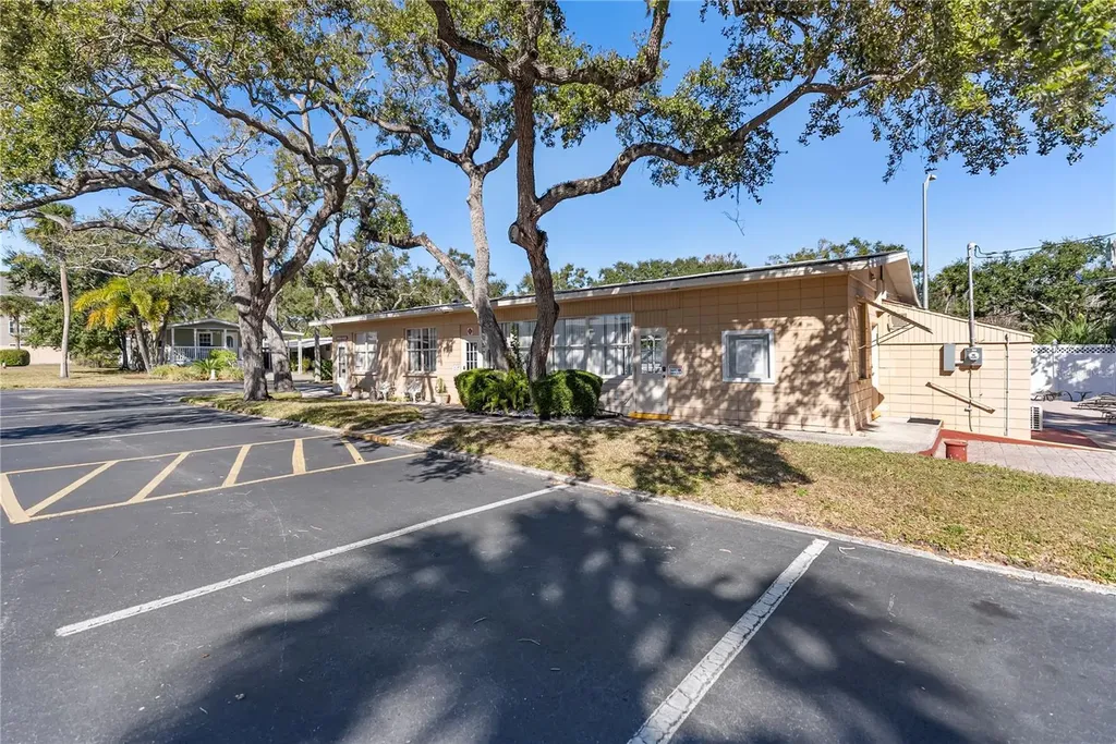 1100 University Parkway Sarasota FL 34234