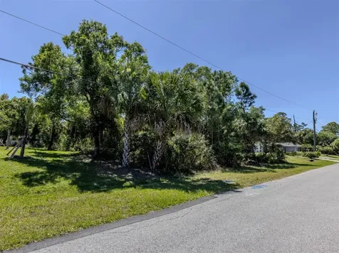 Lavilla Avenue North Port FL 34286