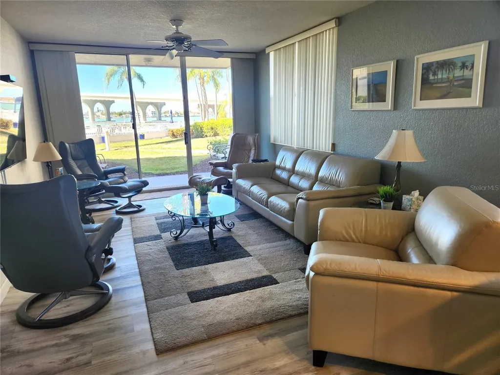5901 Bahia Del Mar Circle St Petersburg FL 33715