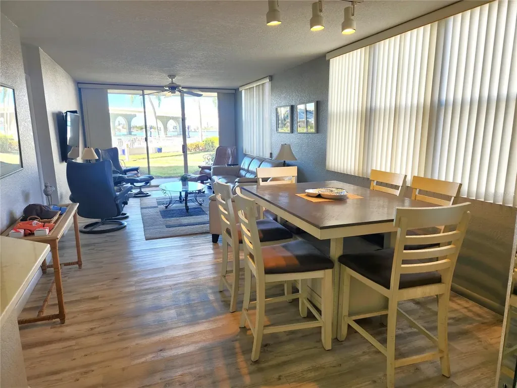 5901 Bahia Del Mar Circle St Petersburg FL 33715