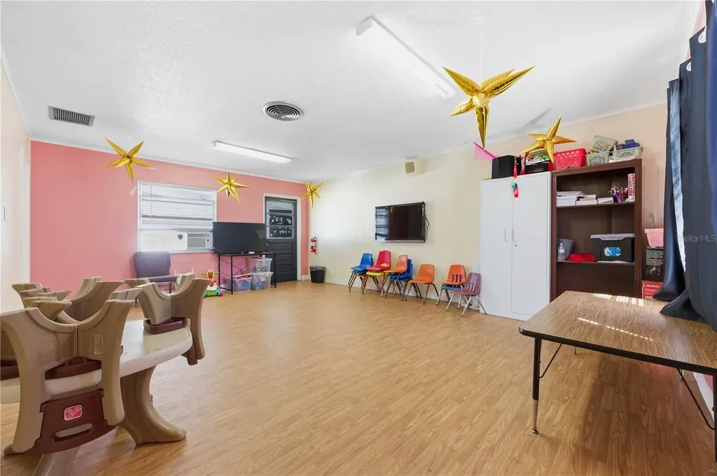 6104 Polk Avenue NW Lakeland FL 33810