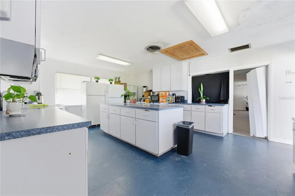 6104 Polk Avenue NW Lakeland FL 33810