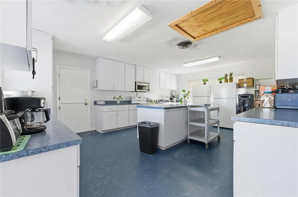 6104 Polk Avenue NW Lakeland FL 33810