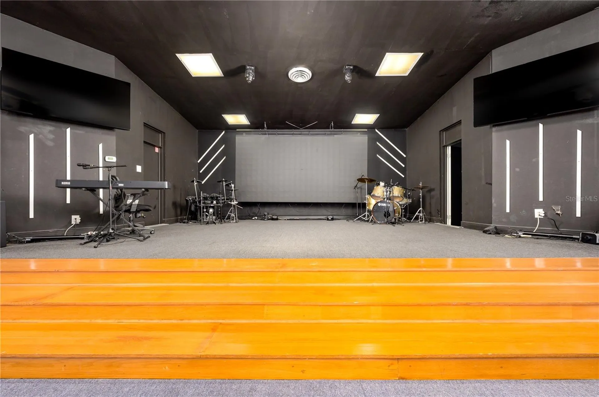 6104 Polk Avenue NW Lakeland FL 33810