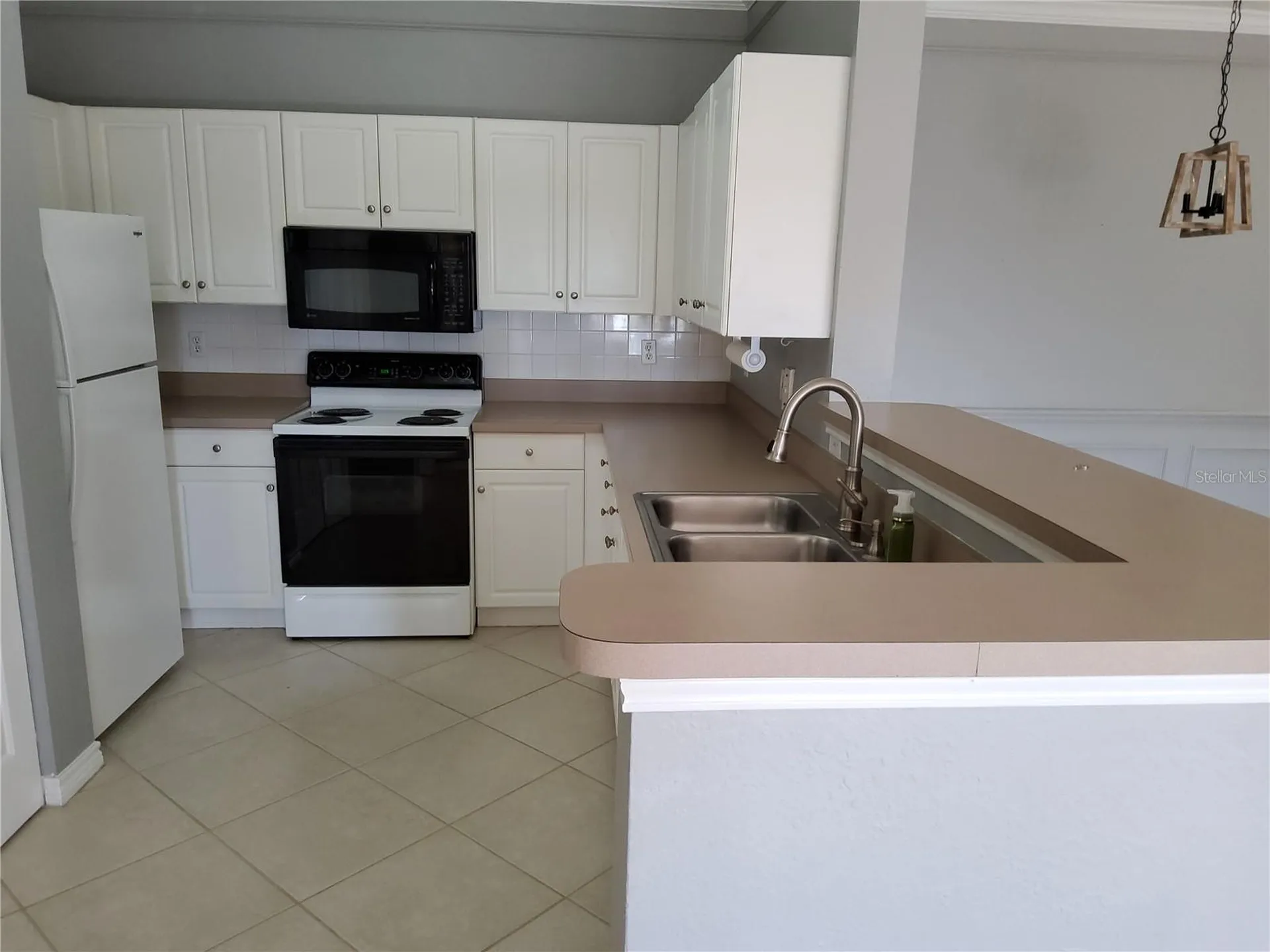 4333 Bayside Village Drive Tampa FL 33615