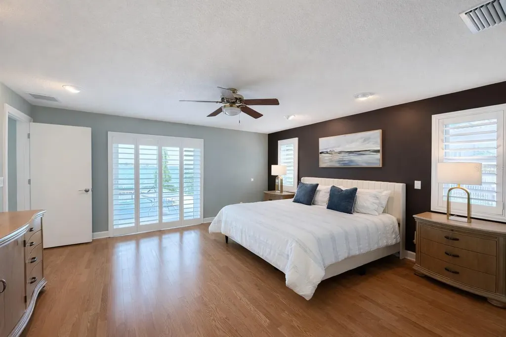 615 Harbor Island Clearwater Beach FL 33767