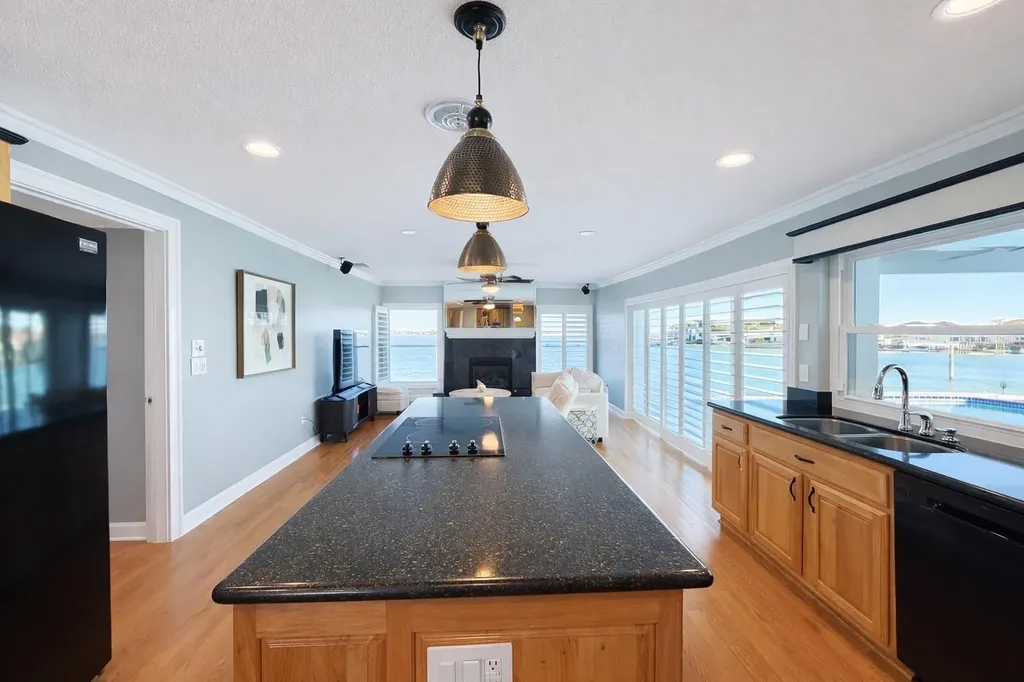 615 Harbor Island Clearwater Beach FL 33767
