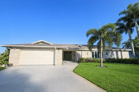 615 Harbor Island Clearwater Beach FL 33767
