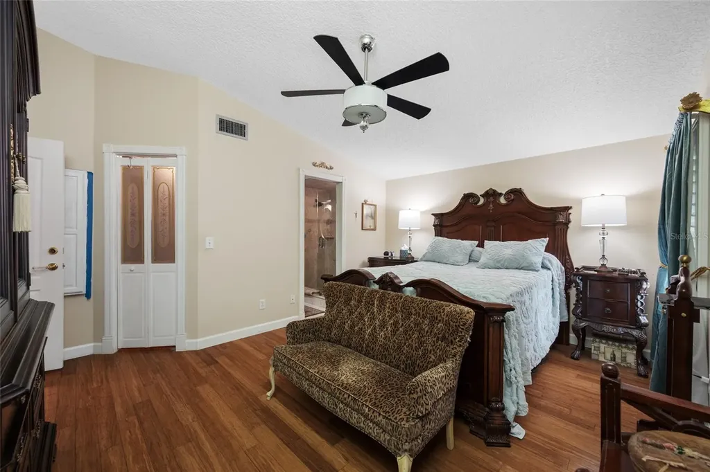 8602 Leighton Drive Tampa FL 33614