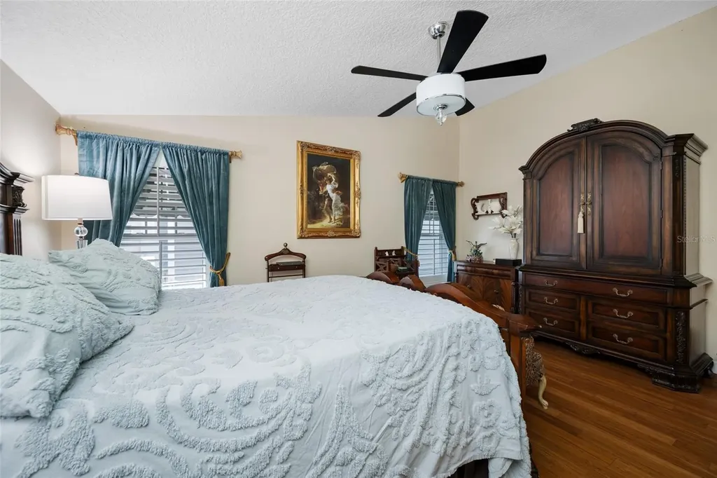8602 Leighton Drive Tampa FL 33614