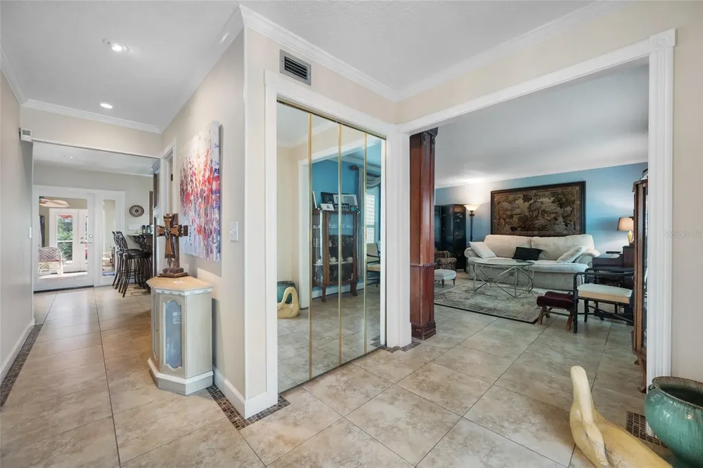 8602 Leighton Drive Tampa FL 33614