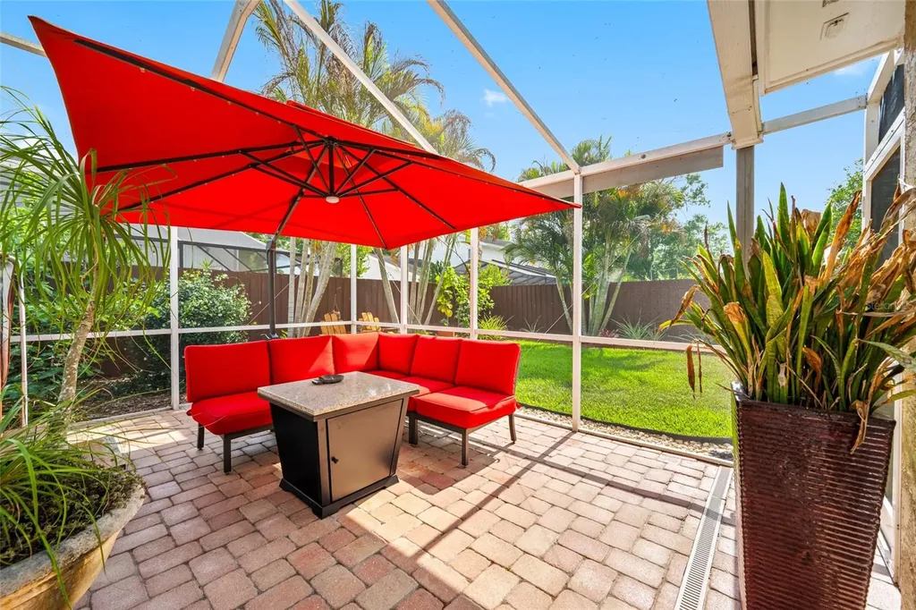8602 Leighton Drive Tampa FL 33614