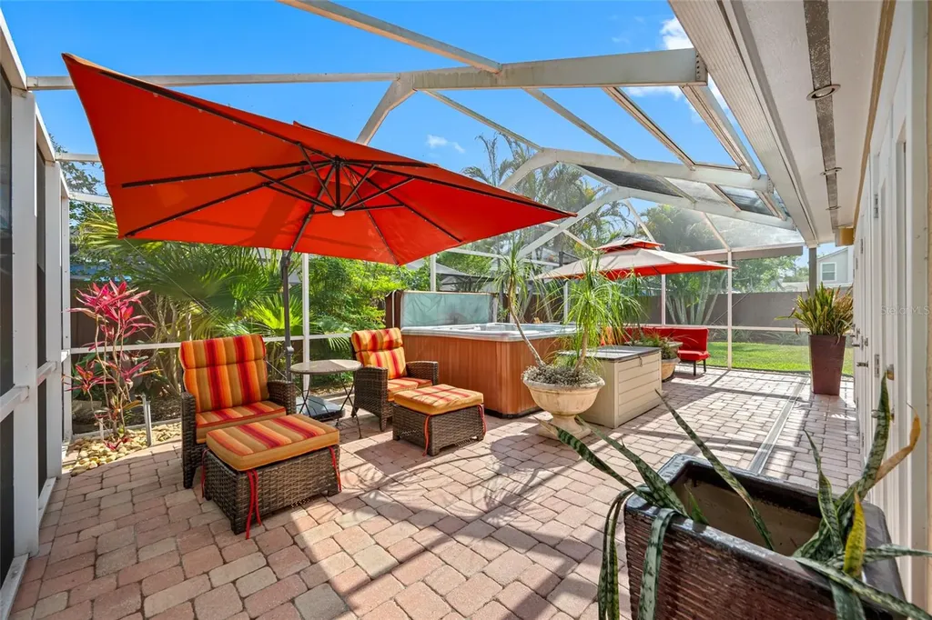 8602 Leighton Drive Tampa FL 33614