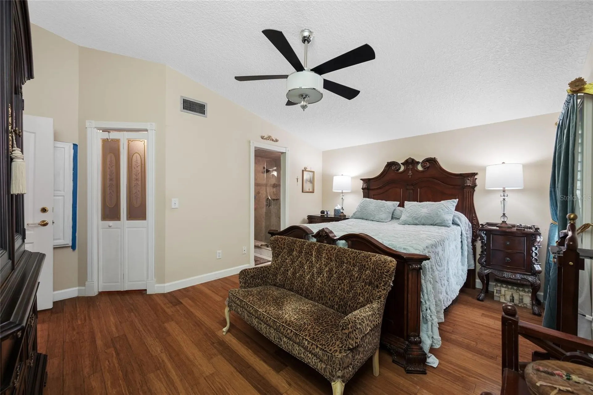 8602 Leighton Drive Tampa FL 33614