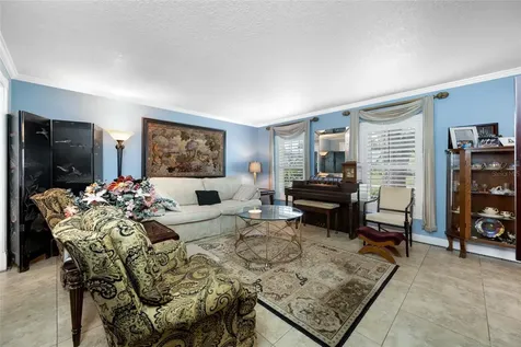 8602 Leighton Drive Tampa FL 33614