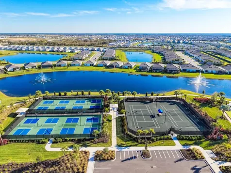 18244 Cropside Trail Bradenton FL 34211