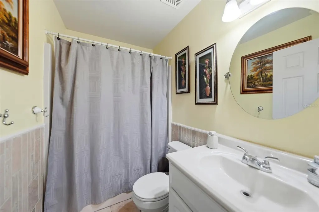 2213 NE 6th Place Cape Coral FL 33909