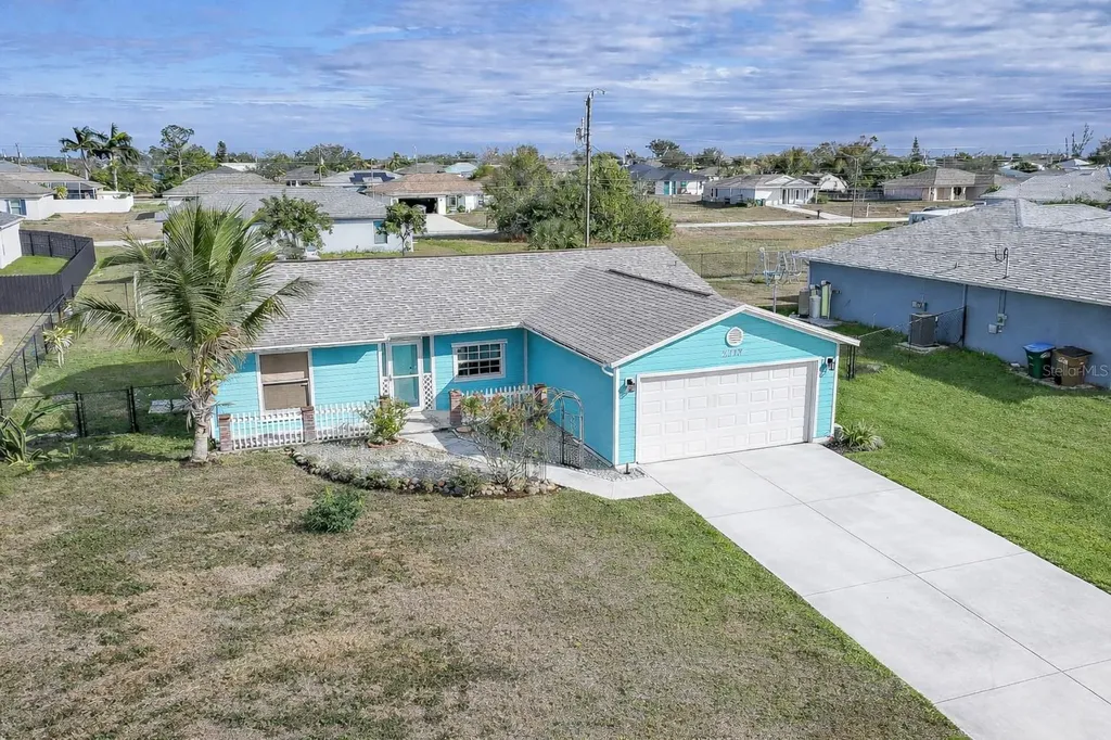 2213 NE 6th Place Cape Coral FL 33909