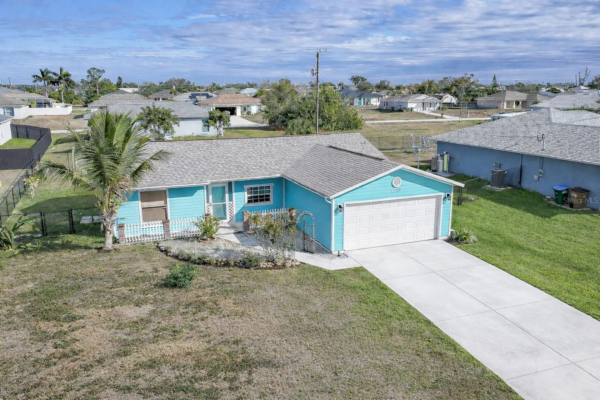 2213 NE 6th Place Cape Coral FL 33909