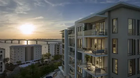 325 Golden Gate Point Sarasota FL 34236