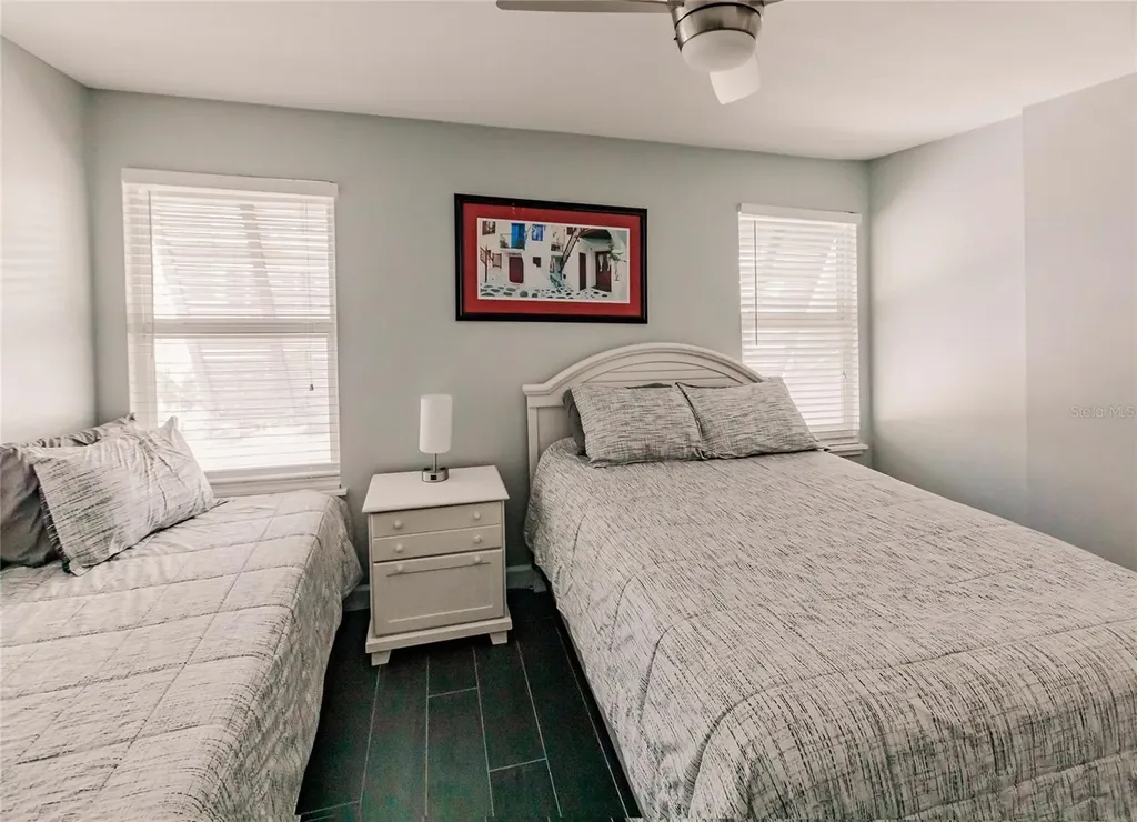 6053 E Peppertree Way Sarasota FL 34242