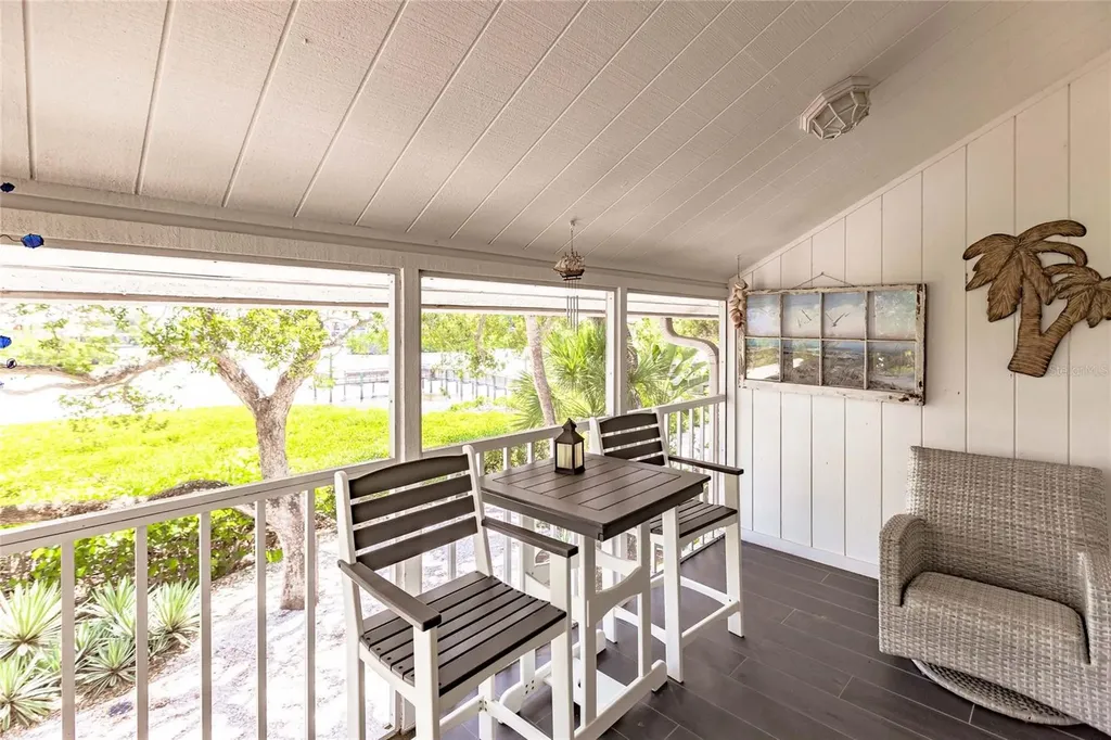 6053 E Peppertree Way Sarasota FL 34242