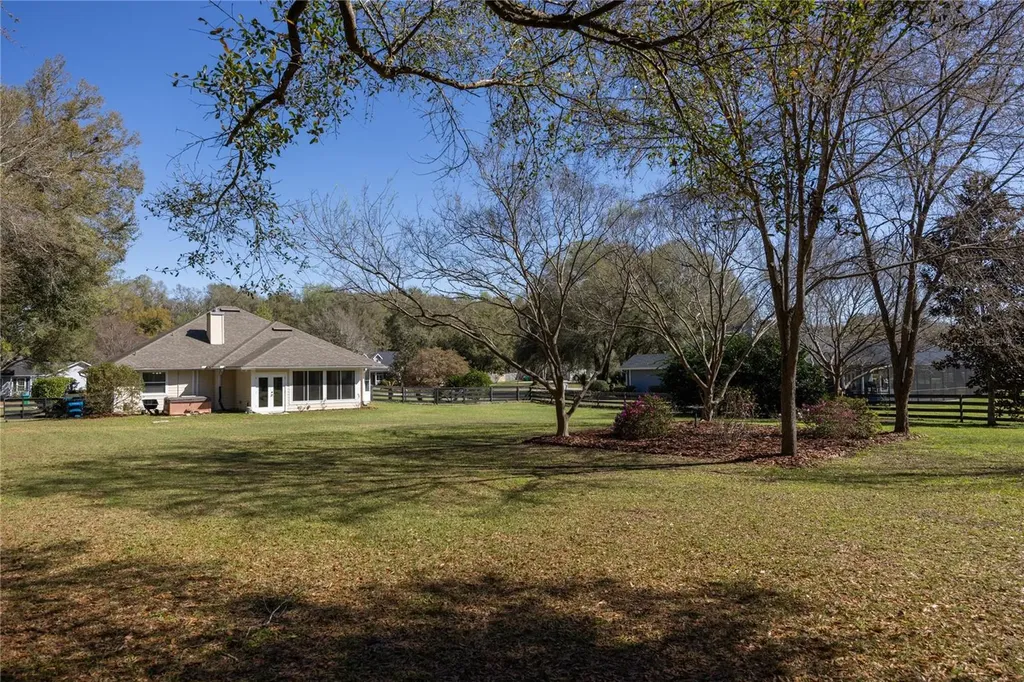 21073 NW 167th Place High Springs FL 32643