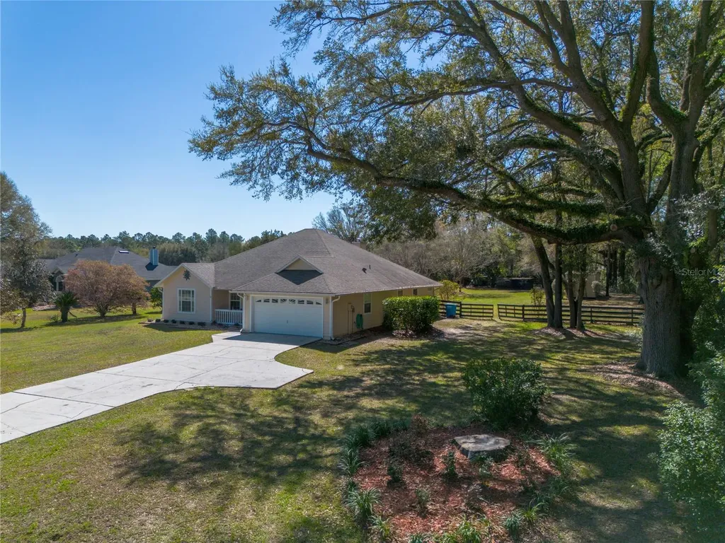 21073 NW 167th Place High Springs FL 32643