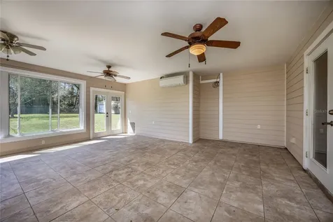 21073 NW 167th Place High Springs FL 32643