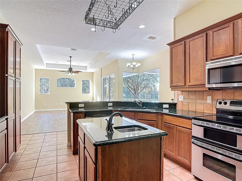 949 Hawk Landing Fruitland Park FL 34731