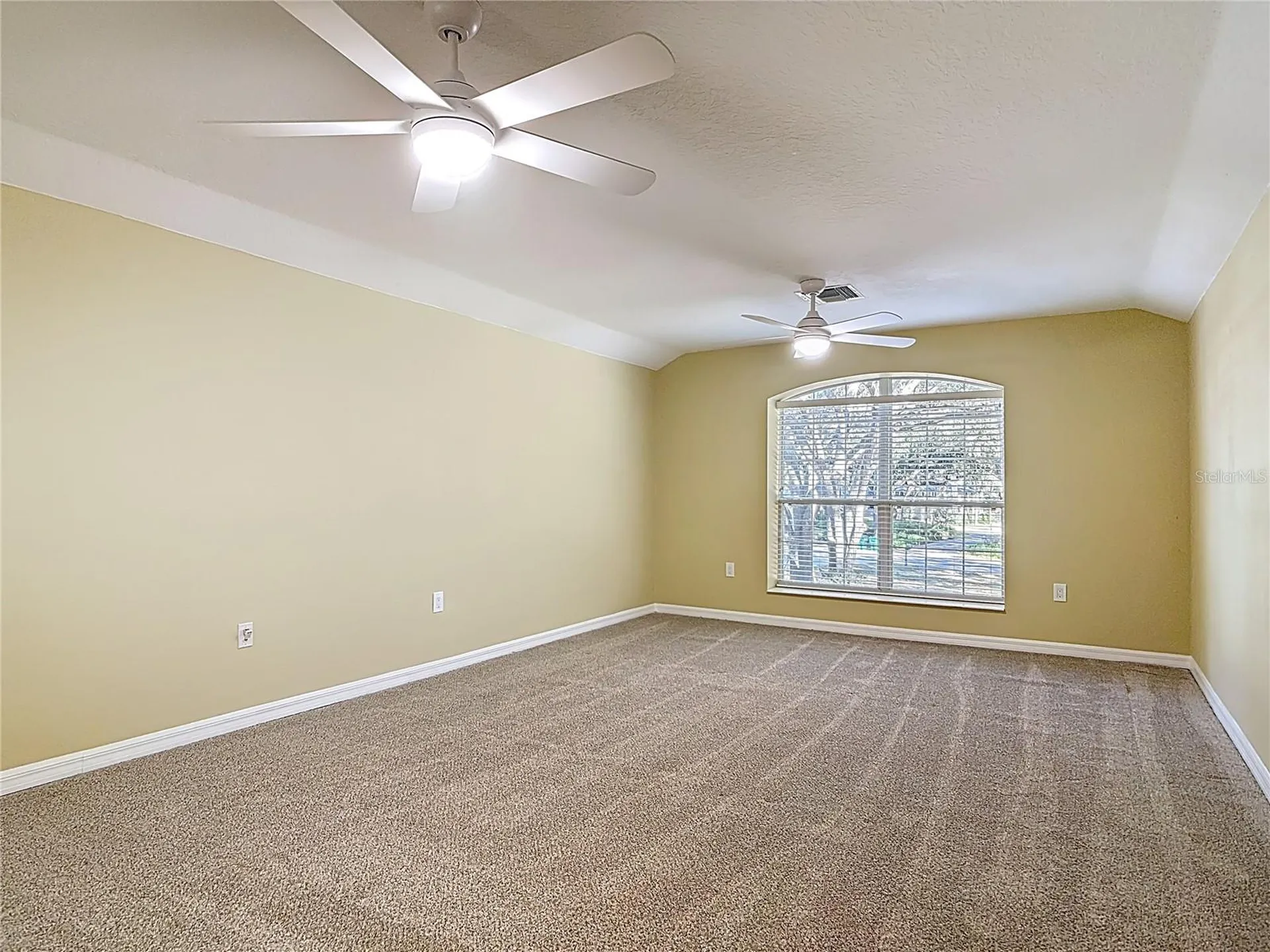 949 Hawk Landing Fruitland Park FL 34731